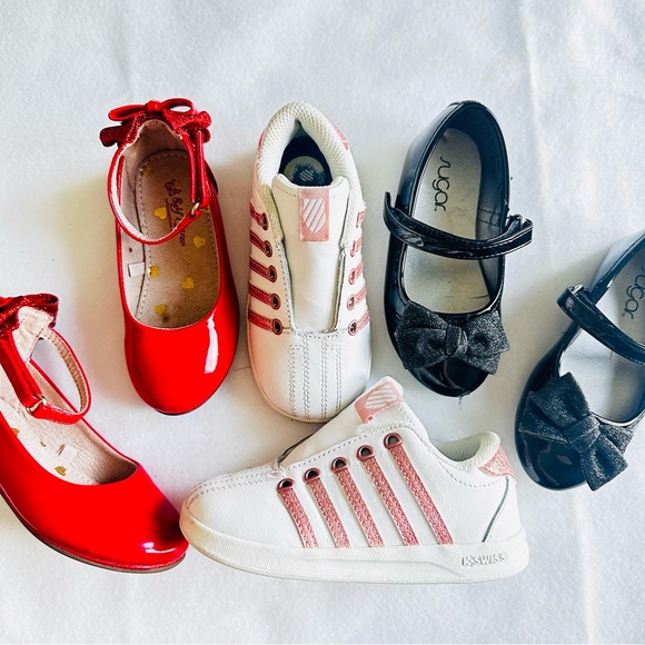 Pack of three pairs of shoes for girls size 8, in perfect condition - Picture 2 of 15